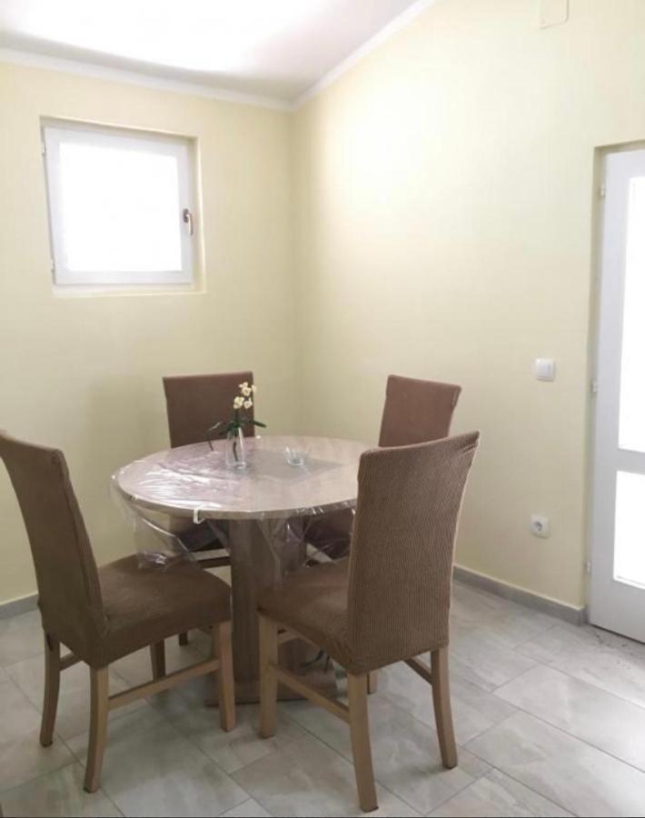 Apartmani Veronika Sukosan Exterior photo