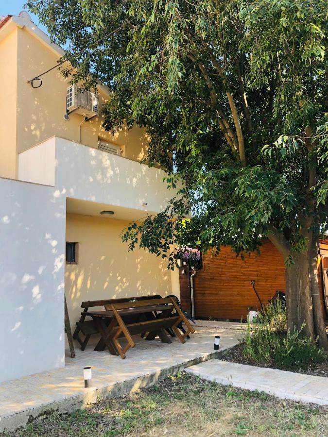 Apartmani Veronika Sukosan Exterior photo